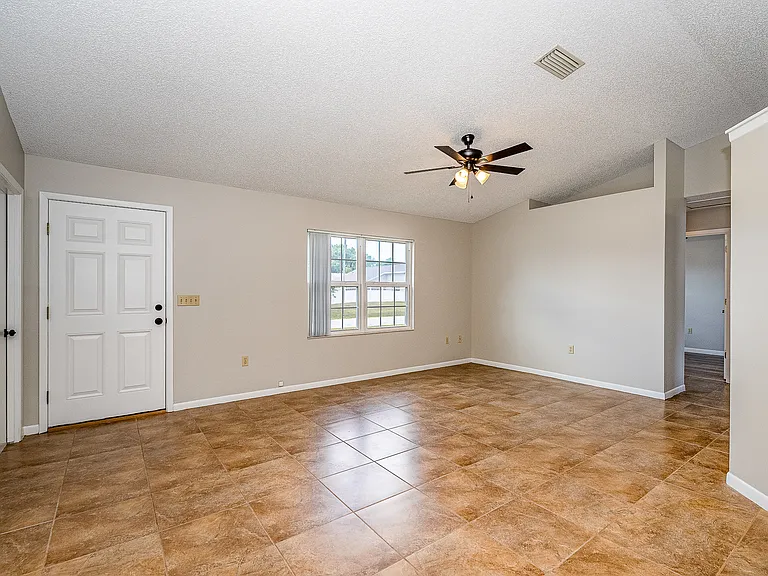 1112 Malone St NW — Photo 9