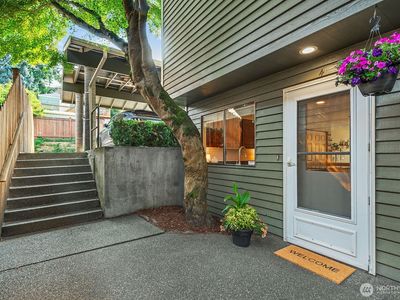 5932 Fauntleroy Way SW #4, Seattle, WA, 98136