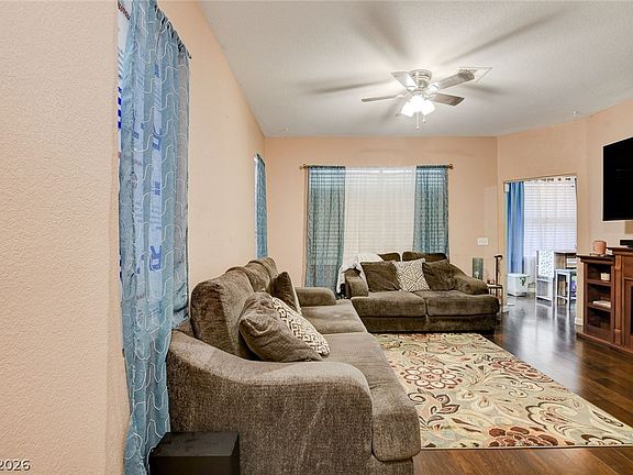 2nd image of 2505 Lady Elizabeth Ct