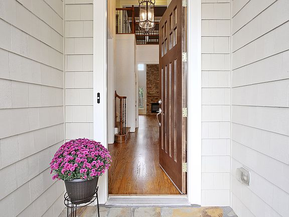 5th image of 3739 Paces Park Cir SE