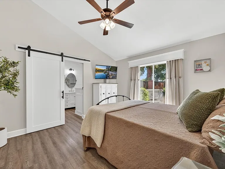 7878 N Meridian Ave — Photo 13