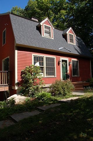 2nd image of 959 East St