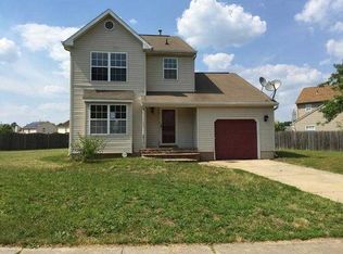 16 Sinatra Dr, Sicklerville, NJ 08081