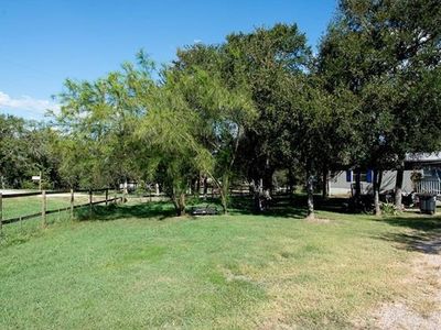 105 Oak Grove Cir, Dale, TX, 78616