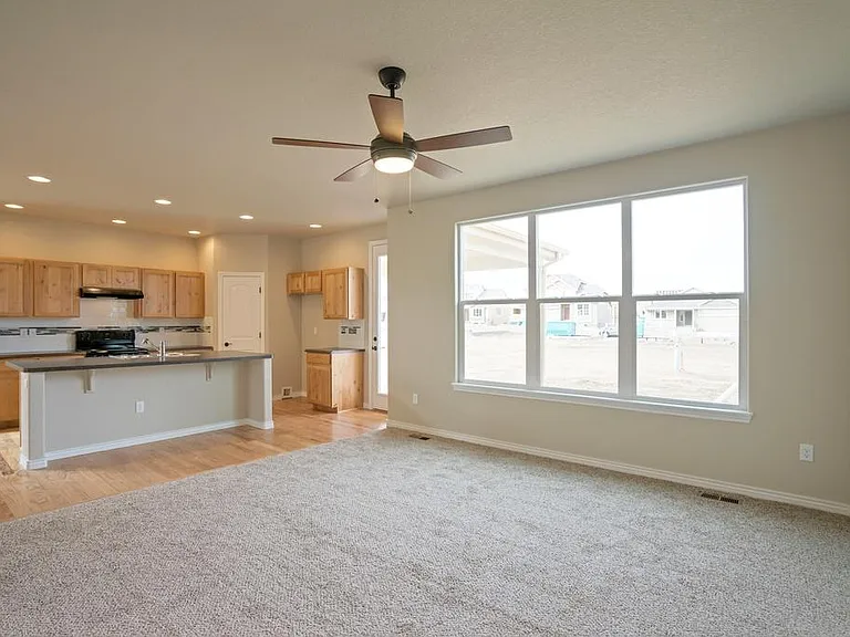 1525 Heirloom Dr — Photo 26