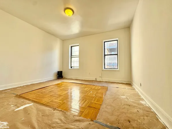 271 Ft Washington Avenue image 1 of 4