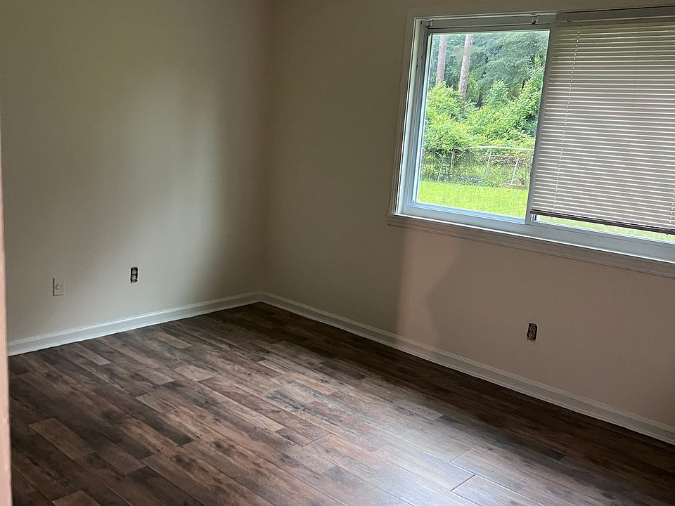 2nd image of 5156 Willowbrook Dr