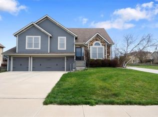 11109 N Belleview Ave, Kansas City, MO 64155