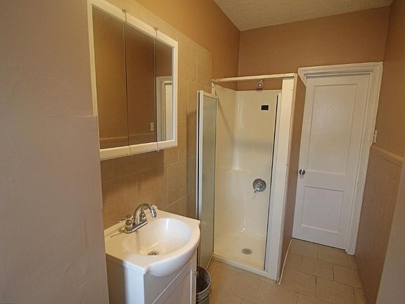 4th image of 402 N 64th St #1R