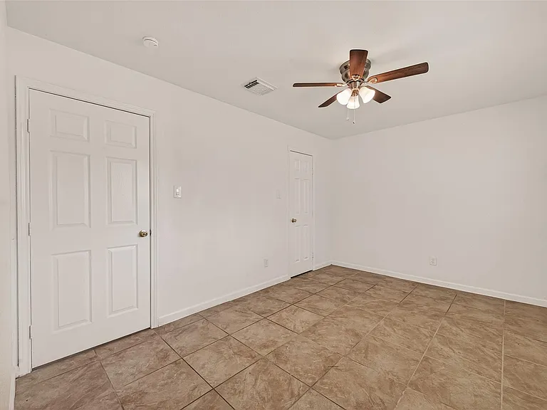 6311 Tall Willow Dr — Photo 30