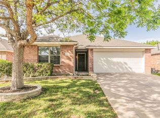 4204 Highgate Rd, Fort Worth, TX 76244