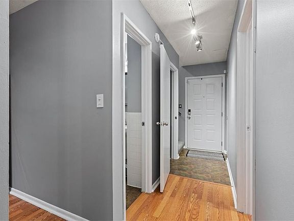 3rd image of 8314 Hadley St