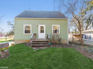 11N302 Gale St, Elgin, IL 60123