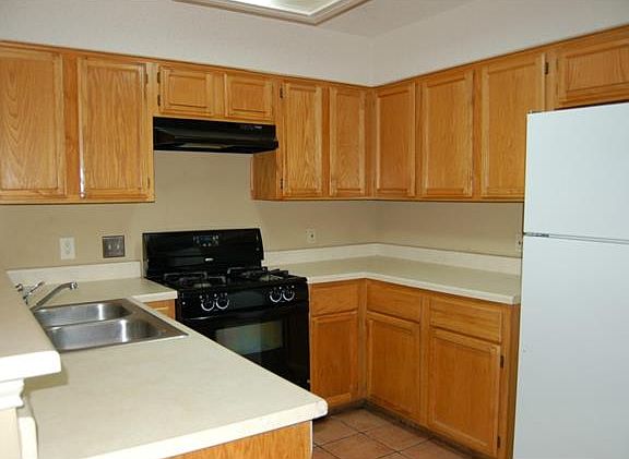 2nd image of 12913 Humphrey Dr