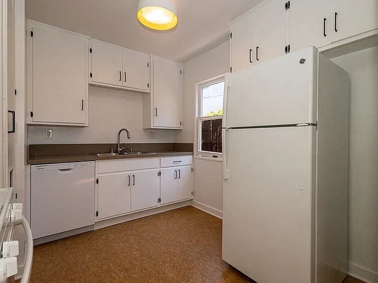 1310 Warren St #1310 — Photo 7
