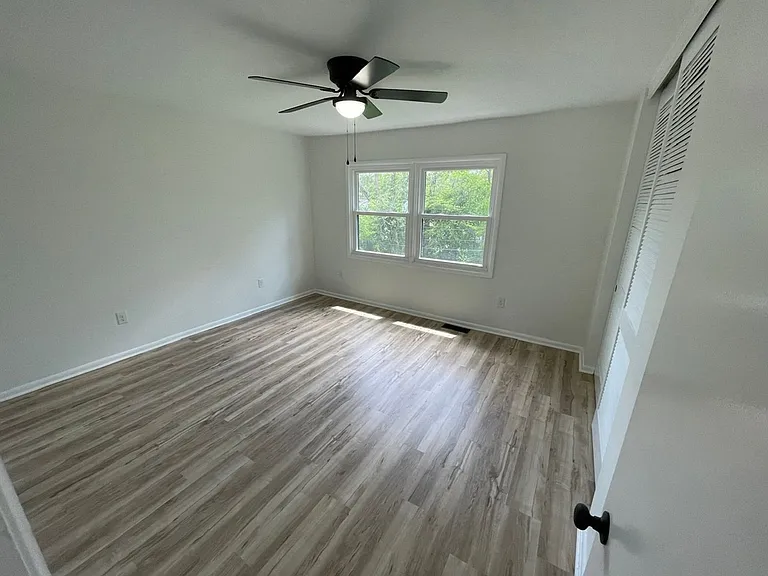 Modern Design Condo Near Shelbyville Country Club! — Photo 15