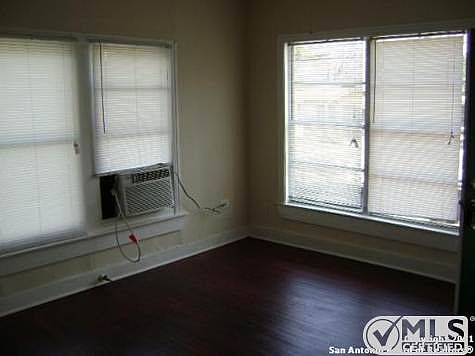 5th image of 815 Aganier Ave APT 1