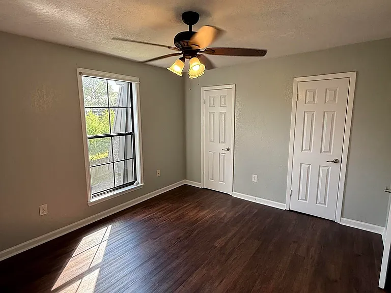 10306 W Winston Ave #1 — Photo 6
