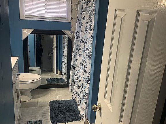 3rd image of 2059 Crossway Cir