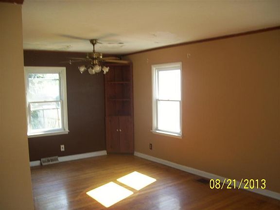2nd image of 129 Hunsford St