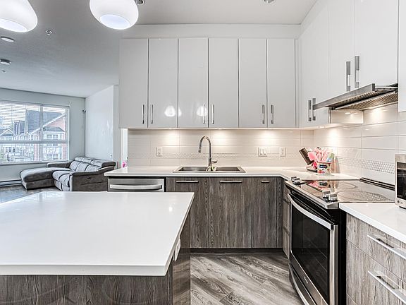 3rd image of 20829 77a Ave #318