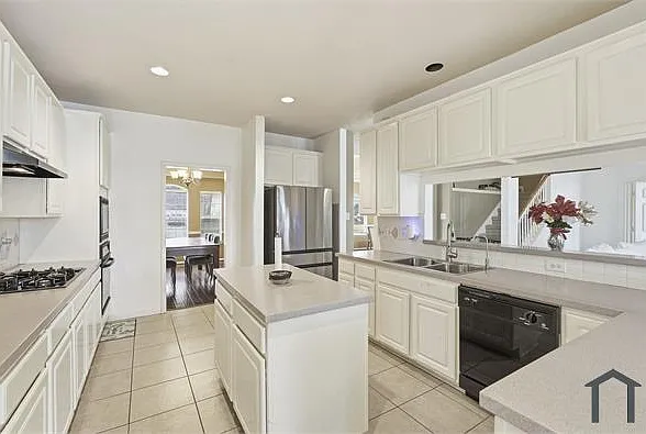 7903 Palmer Place Ln — Photo 3