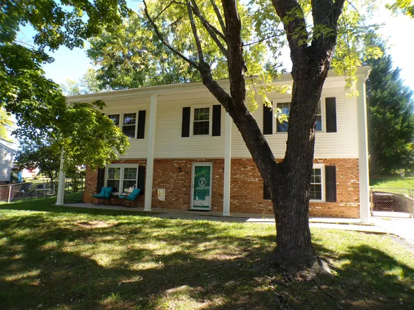 3816 Vauxhall Rd, Roanoke, VA 24018