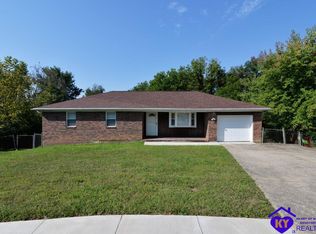 2703 Jeffrey Ct, Radcliff, KY 40160