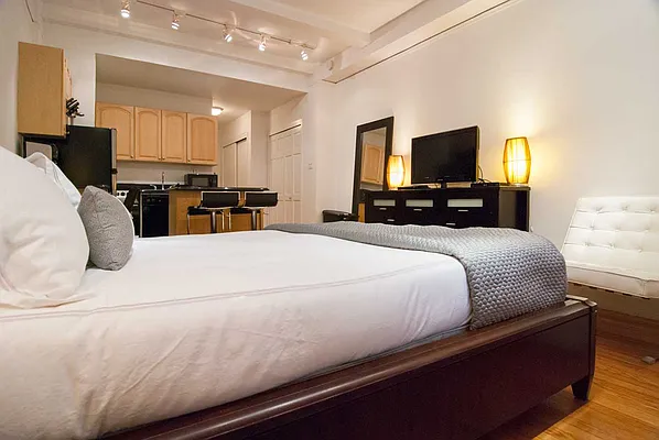 Rented by WAM Partners - William Moses Co. | media 17
