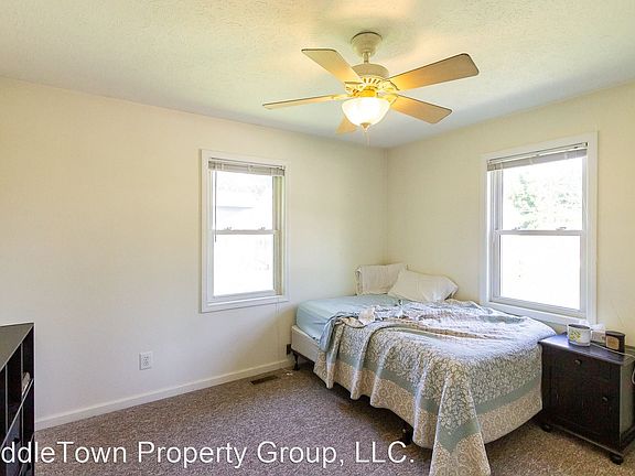 3rd image of 1806 W Bethel Ave