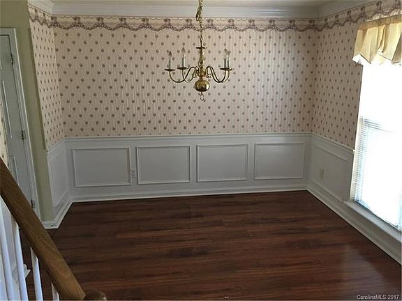 5th image of 8524 Cedar Hollow Ln