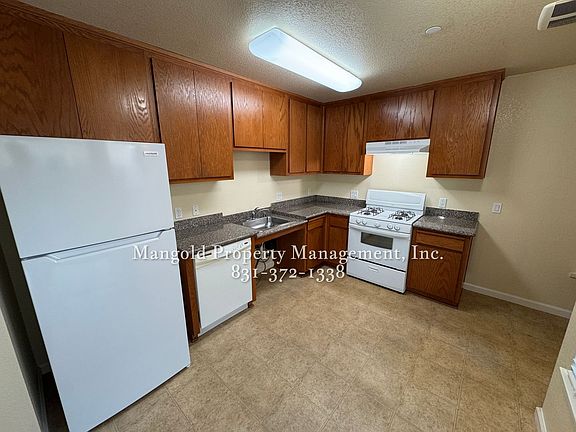 2nd image of 1112 Del Monte Ave #52