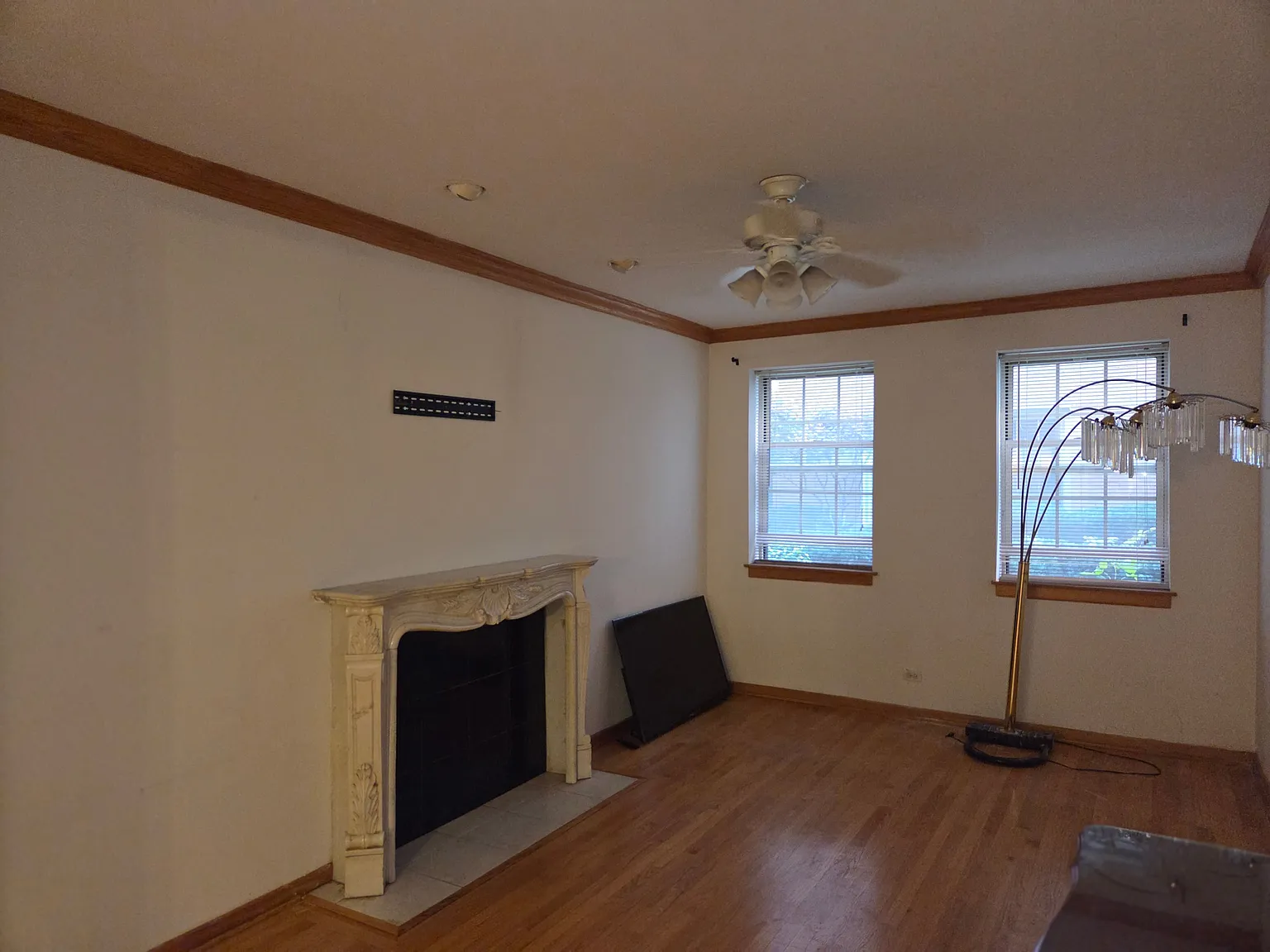 1 bed, 950 sqft, $1,325 — Photo 2