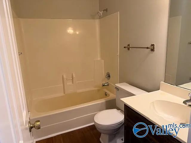10311 Parliament Dr SW — Photo 12