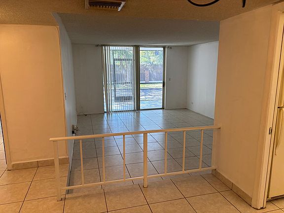 5th image of 3650 Inverrary Dr APT 1K