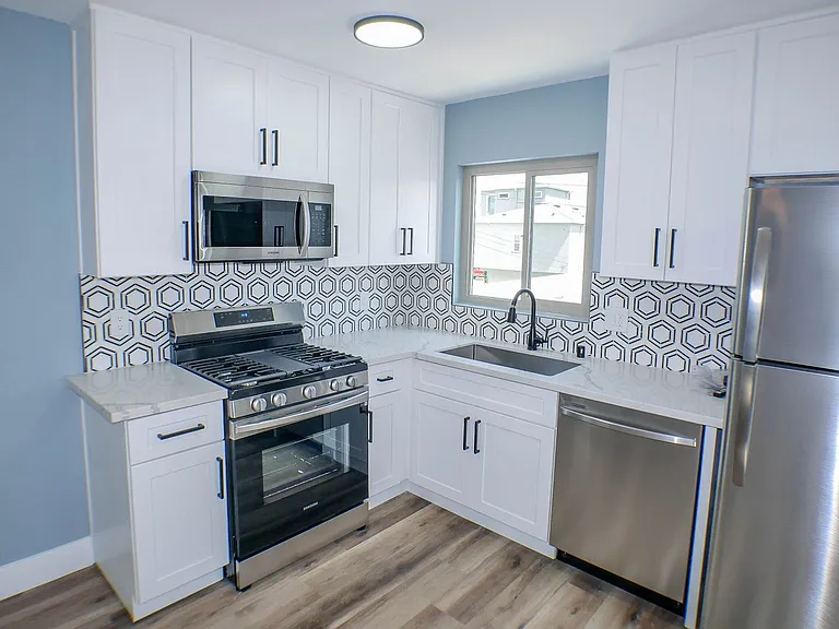 5008-5012 Long Branch Ave — Photo 18