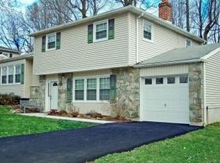 37 Sturbridge Dr, Wilmington, DE 19810