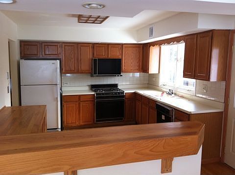 4th image of 2305 Westwood Dr