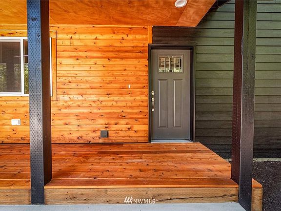 4th image of 463 E Alder Dr