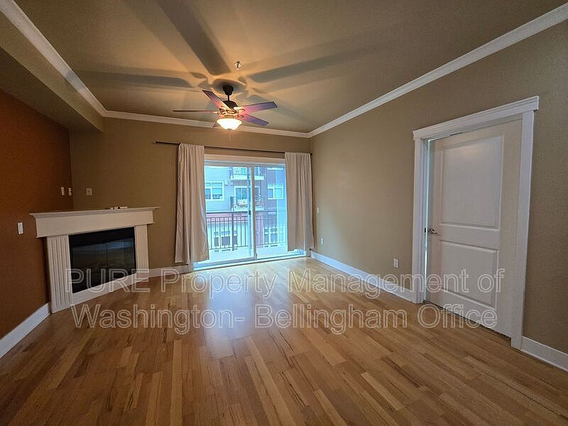 1st image of 1015 Railroad Ave Unit 311