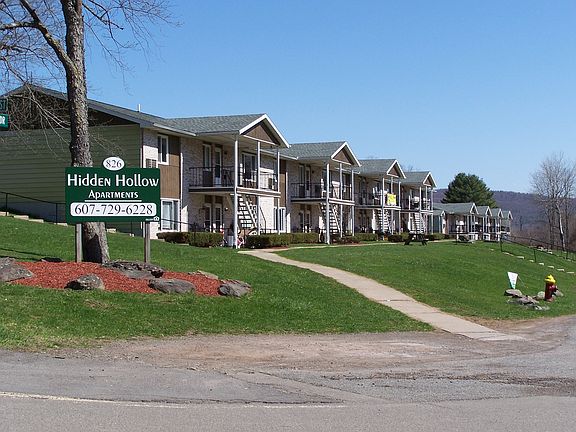 2nd image of 722 Circle Dr