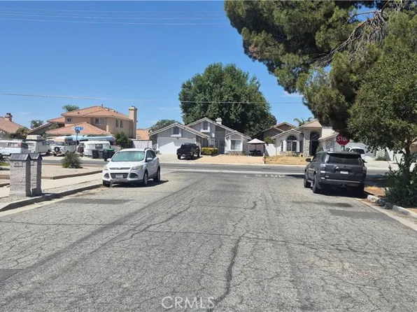 855 Cameo Ave, Hemet, CA 92543