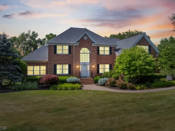 6 Kloss Ct, Hillsborough Twp., NJ 08844