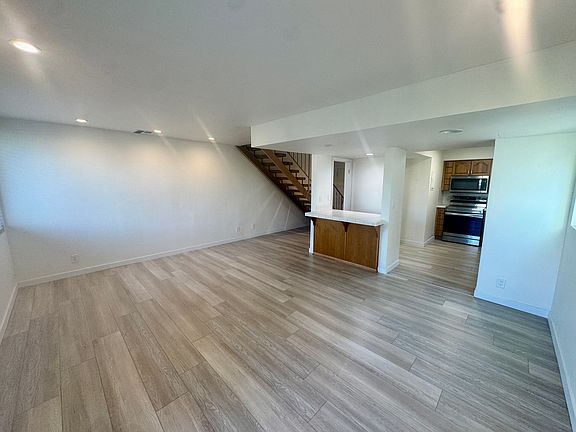 2nd image of 1615 Greenfield Ave APT 8
