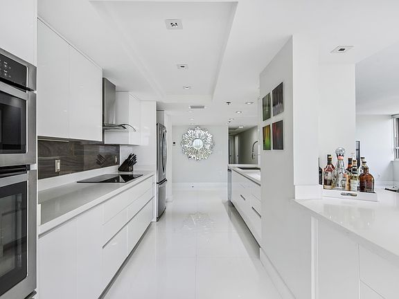 5th image of 10175 Collins Ave APT 508