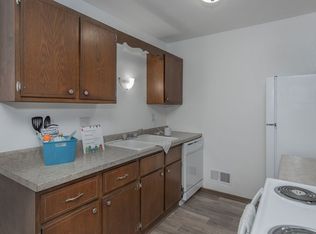 Jebens Court Apartments, Davenport, IA 52804