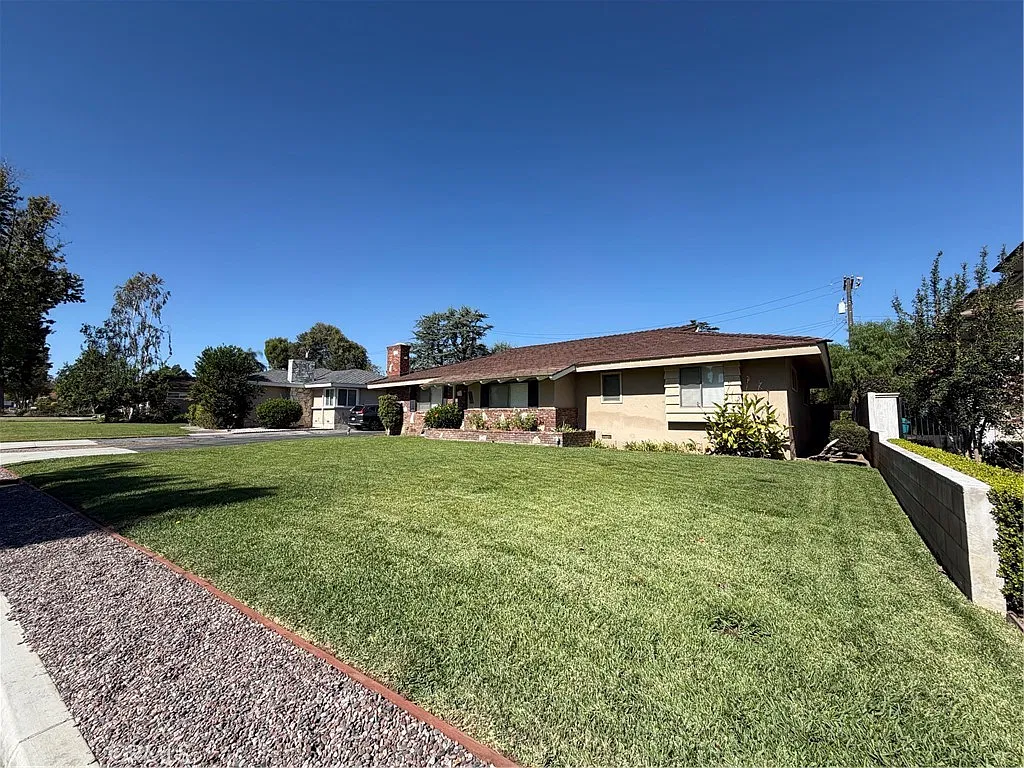 3 bed, 1977 sqft, $4,500 — Photo 3