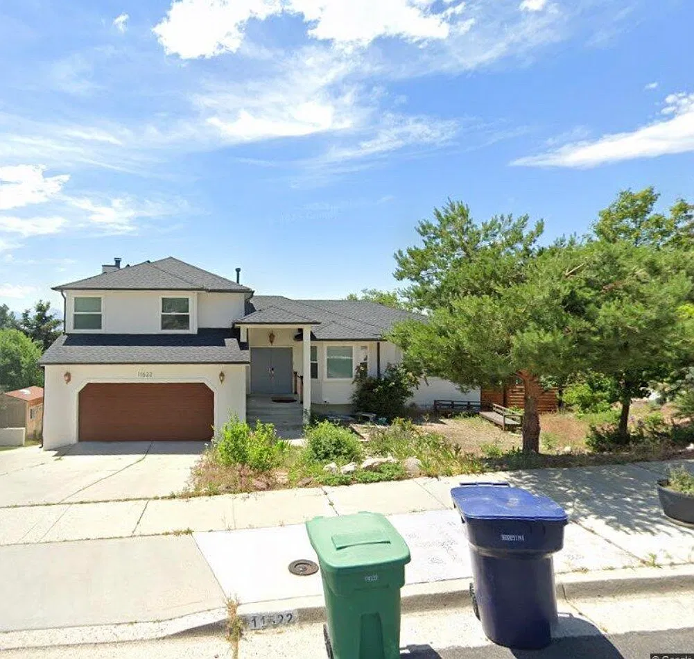 6 bed, 3980 sqft, $3,995 — Photo 1