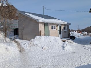 3227 County Road 32, Leeds And The Thousand Islands, ON K0H 2N0