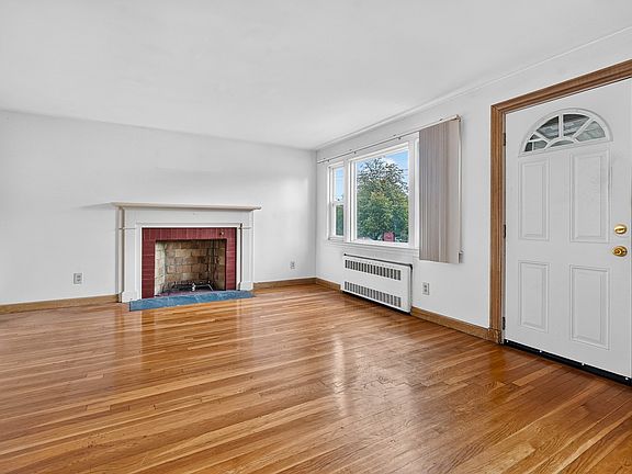 2nd image of 29 Church St